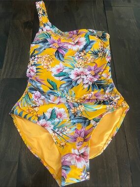 Nip Tuck Swim Rhonda One Shoulder Swimsuit Tropical Floral Womens Size 6 NWOT